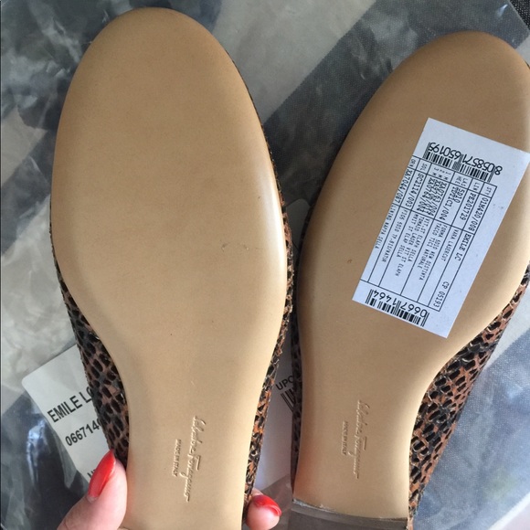 Salvatore Ferragamo slip on flats - Picture 3 of 4